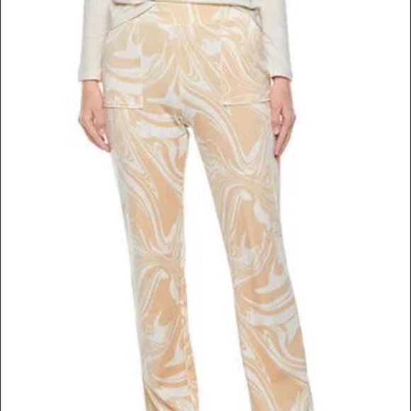 Juicy Couture Pants - NWT juicy Couture Velour sweatpants size large.